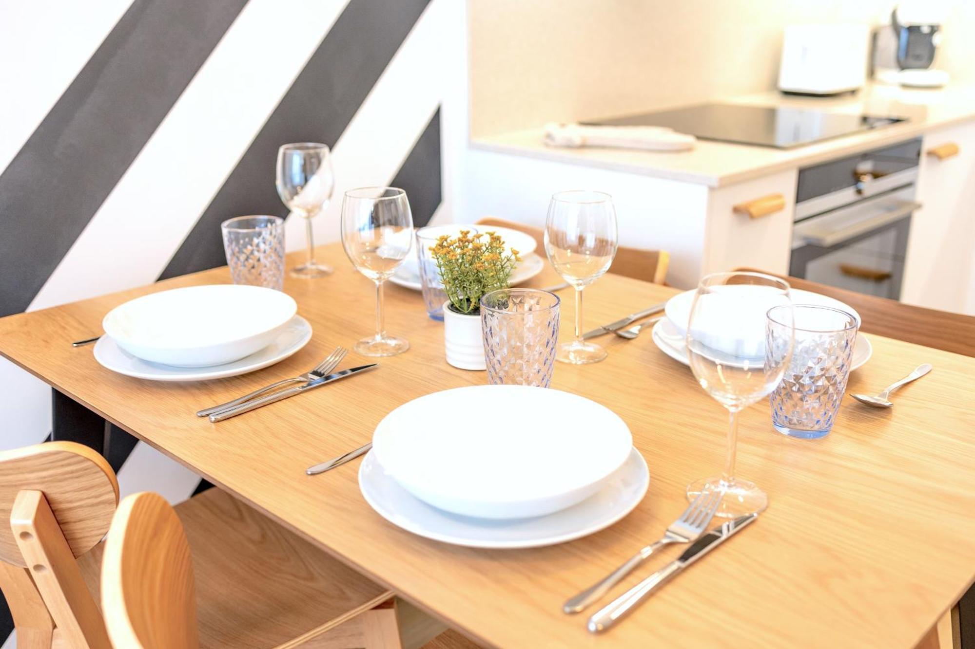 Yellow Apartment - Balcony, Free Parking, By Gravity ปราก ภายนอก รูปภาพ