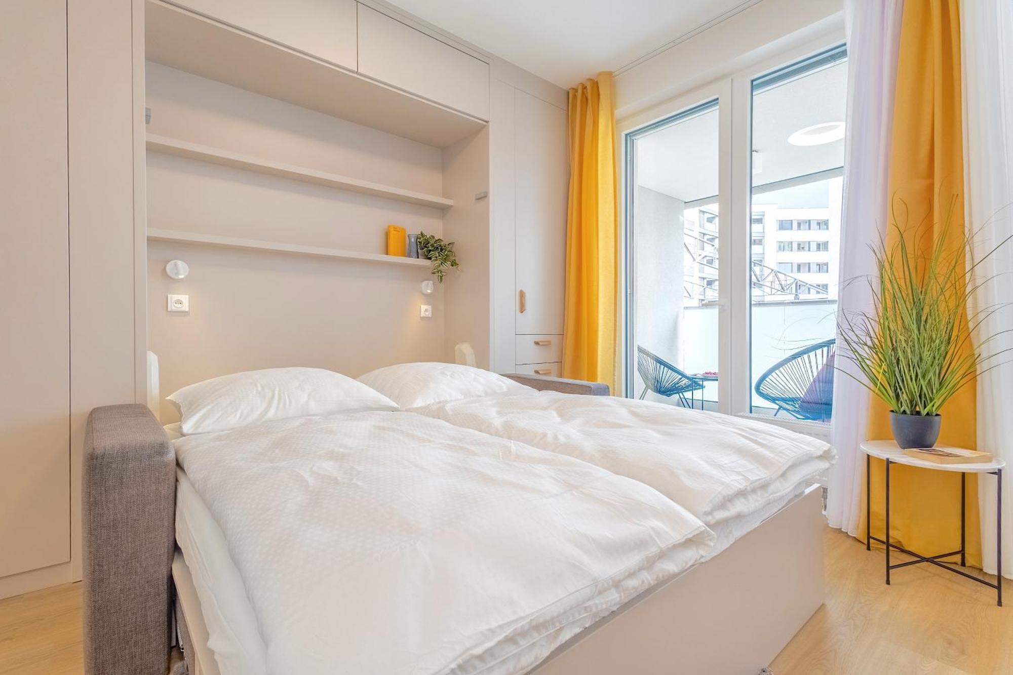 Yellow Apartment - Balcony, Free Parking, By Gravity ปราก ภายนอก รูปภาพ