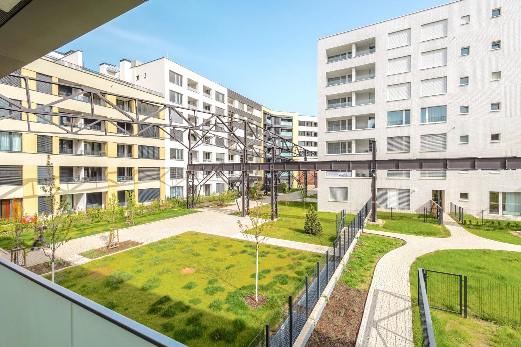 Yellow Apartment - Balcony, Free Parking, By Gravity ปราก ภายนอก รูปภาพ